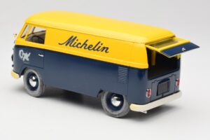 Volkswagen T1 Combi Michelin Negru & Galben Solido 1:18 9406 Metal - imaginea 5 din 8