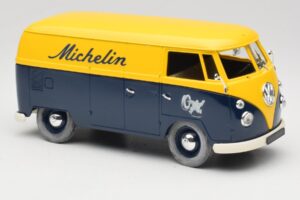 Volkswagen T1 Combi Michelin Negru & Galben Solido 1:18 9406 Metal - imaginea 6 din 8