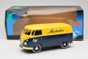 Volkswagen T1 Combi Michelin Negru & Galben Solido 1:18 9406 Metal - imaginea 8 din 8
