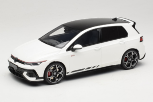 Volkswagen Golf Mk8 GTI Clubsport Pure White Otto 1:18 OT1221 Rășină