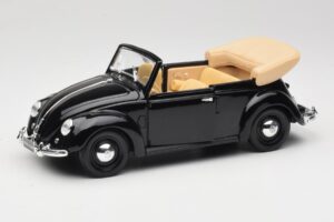 Volkswagen Broscuța Cabriolet Negru Maisto 1:18 37800-M6 Metal