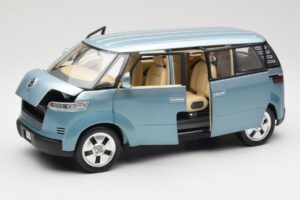 Volkswagen Microbus Concept Verde Deschis Revell 1:18 08444 Metal - imaginea 2 din 8