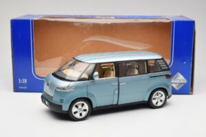 Volkswagen Microbus Concept Verde Deschis Revell 1:18 08444 Metal - imaginea 8 din 8