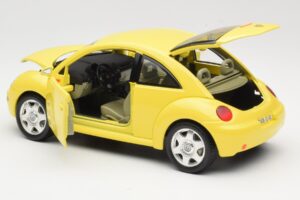 Volkswagen New Beetle Galben Bburago 1:18 BEETLE001 Metal - imaginea 5 din 8