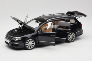 Volkswagen Passat B6 R36 Variant Negru NZG 1:18 KF044-4A Metal - imaginea 2 din 8
