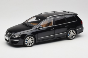 Volkswagen Passat B6 R36 Variant Negru NZG 1:18 KF044-4A Metal