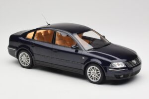 Volkswagen Passat W8 B5.5 Indigo Blue DNA 1:18 DNA000029 Metal - imaginea 4 din 6