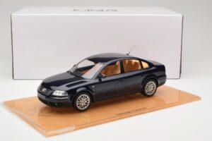 Volkswagen Passat W8 B5.5 Indigo Blue DNA 1:18 DNA000029 Metal - imaginea 6 din 6
