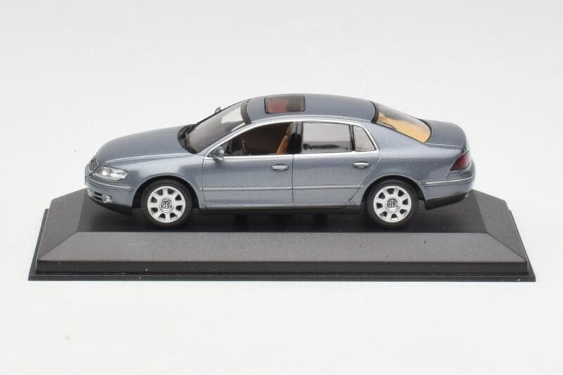 Volkswagen Phaeton 3D Gri Minichamps 1:43 3D0099300GPR7Q Metal