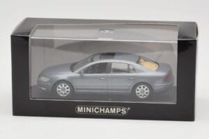 Volkswagen Phaeton Light Blue Metallic Minichamps 1:43 VW002 Metal - imaginea 4 din 4