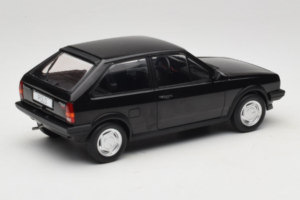 Volkswagen Polo II Coupe G40 Negru MCG 1:18 MCG18524 Metal - imaginea 2 din 6
