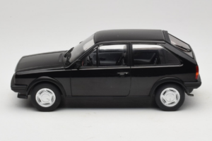 Volkswagen Polo II Coupe G40 Negru MCG 1:18 MCG18524 Metal - imaginea 3 din 6