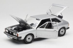 Volkswagen Scirocco GT Mk1 Silver Metallic Revell 1:18 08833 Metal - imaginea 2 din 8