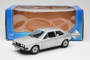 Volkswagen Scirocco GT Mk1 Silver Metallic Revell 1:18 08833 Metal - imaginea 8 din 8