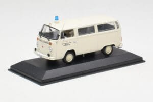 Volkswagen T2 Ambulance DRK Minichamps 1:43 400053090 Metal - imaginea 2 din 4