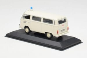 Volkswagen T2 Ambulance DRK Minichamps 1:43 400053090 Metal - imaginea 3 din 4