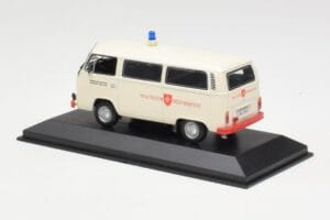 Volkswagen T2 Ambulance Malteser Hilfsdienst Minichamps 1:43 400053092 Metal - imaginea 3 din 4