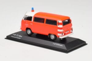 Volkswagen T2 Bus Pompieri Frankfurt Minichamps 1:43 400053091 Metal - imaginea 3 din 4