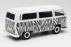 Volkswagen T2a Bus Safari Schuco 1:18 191 Metal - imaginea 3 din 8