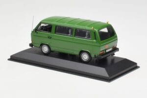 Volkswagen T3 Bus Verde Minichamps 1:43 400055000 Metal - imaginea 3 din 4