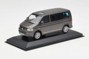 Volkswagen T5 Bus Bronze Metallic Minichamps 1:43 4039378412203 Metal - imaginea 2 din 4