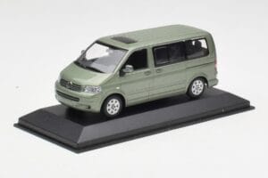 Volkswagen T5 Bus Fresco Green Minichamps 1:43 T5001-B Metal - imaginea 2 din 4