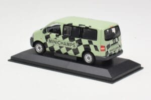 Volkswagen T5 Bus Verde Minichamps 1:43 T5002 Metal - imaginea 3 din 4