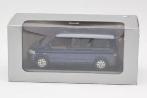 Volkswagen T5 Bus Shadow Blue Minichamps 1:43 842902102 Metal - imaginea 4 din 4