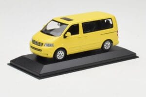 Volkswagen T5 Bus Galben Minichamps 1:43 842902111 Metal - imaginea 2 din 4