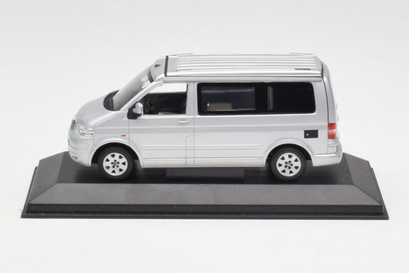 Volkswagen T5 California Argintiu Minichamps 1:43 7H8099300GPA7W Metal