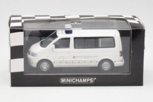 Volkswagen T5 Multivan Bundeswehr Medic de Urgență Prototip Minichamps 1:43 400052291-P1 Metal - imaginea 4 din 4