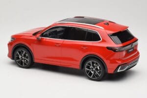 Volkswagen Tiguan eTSI R-Line Persimmon Red Metallic Otto 1:18 OT489 Rășină - imaginea 5 din 6
