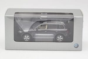 Volkswagen Touareg Gri Minichamps 1:43 TOUAREG001 Metal - imaginea 4 din 4
