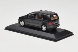 Volkswagen Touran 1T Verde Închis Minichamps 1:43 400052101 Metal - imaginea 3 din 4