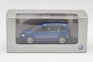 Volkswagen Touran Albastru Minichamps 1:43 TOURAN002 Metal - imaginea 4 din 4