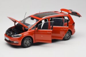 Volkswagen Touran 5T Portocaliu Paudi Model 1:18 ZVE000003ORA Metal - imaginea 2 din 8