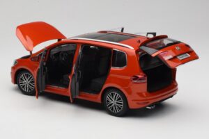 Volkswagen Touran 5T Portocaliu Paudi Model 1:18 ZVE000003ORA Metal - imaginea 5 din 8