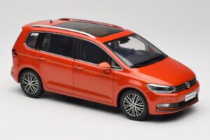 Volkswagen Touran 5T Portocaliu Paudi Model 1:18 ZVE000003ORA Metal - imaginea 6 din 8