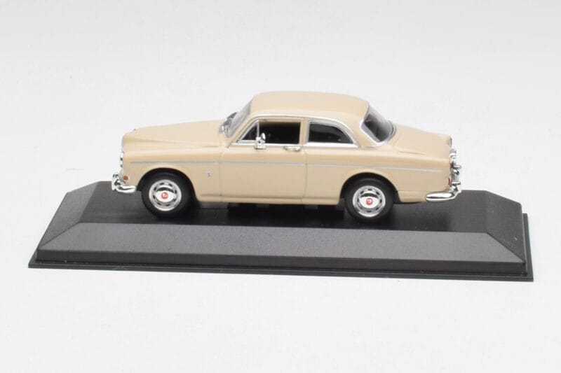 Volvo 121 Amazon Bej Minichamps 1:43 940171002 Metal