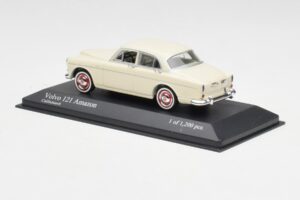 Volvo 121 Amazon Alb Minichamps 1:43 430171040 Metal - imaginea 3 din 4