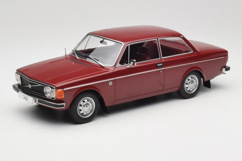 Volvo 142 Roșu Închis MCG 1:18 MCG18443 Metal