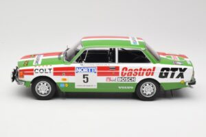 Volvo 142 #5 H. Mikkola / E. Rautanen Rally 1000 Lakes 1973 MCG 1:18 MCG18529R Metal - imaginea 3 din 6