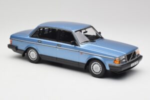 Volvo 240 GL Albastru Metalizat Minichamps 1:18 155171404 Metal - imaginea 4 din 6