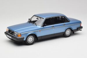 Volvo 240 GL Albastru Metalizat Minichamps 1:18 155171404 Metal