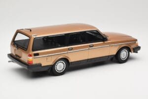 Volvo 240 GL Break Gold Metallic Minichamps 1:18 155171415 Metal - imaginea 2 din 6