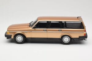 Volvo 240 GL Break Gold Metallic Minichamps 1:18 155171415 Metal - imaginea 3 din 6