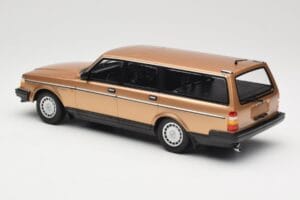 Volvo 240 GL Break Gold Metallic Minichamps 1:18 155171415 Metal - imaginea 5 din 6