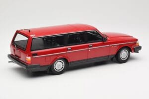 Volvo 240 GL Break Roșu Minichamps 1:18 155171411 Metal - imaginea 2 din 6