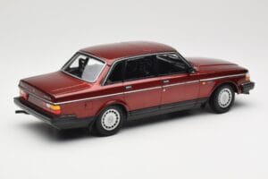 Volvo 240 GL Dark Red Metallic Minichamps 1:18 155171406 Metal - imaginea 2 din 6
