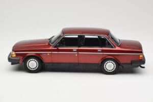 Volvo 240 GL Dark Red Metallic Minichamps 1:18 155171406 Metal - imaginea 3 din 6